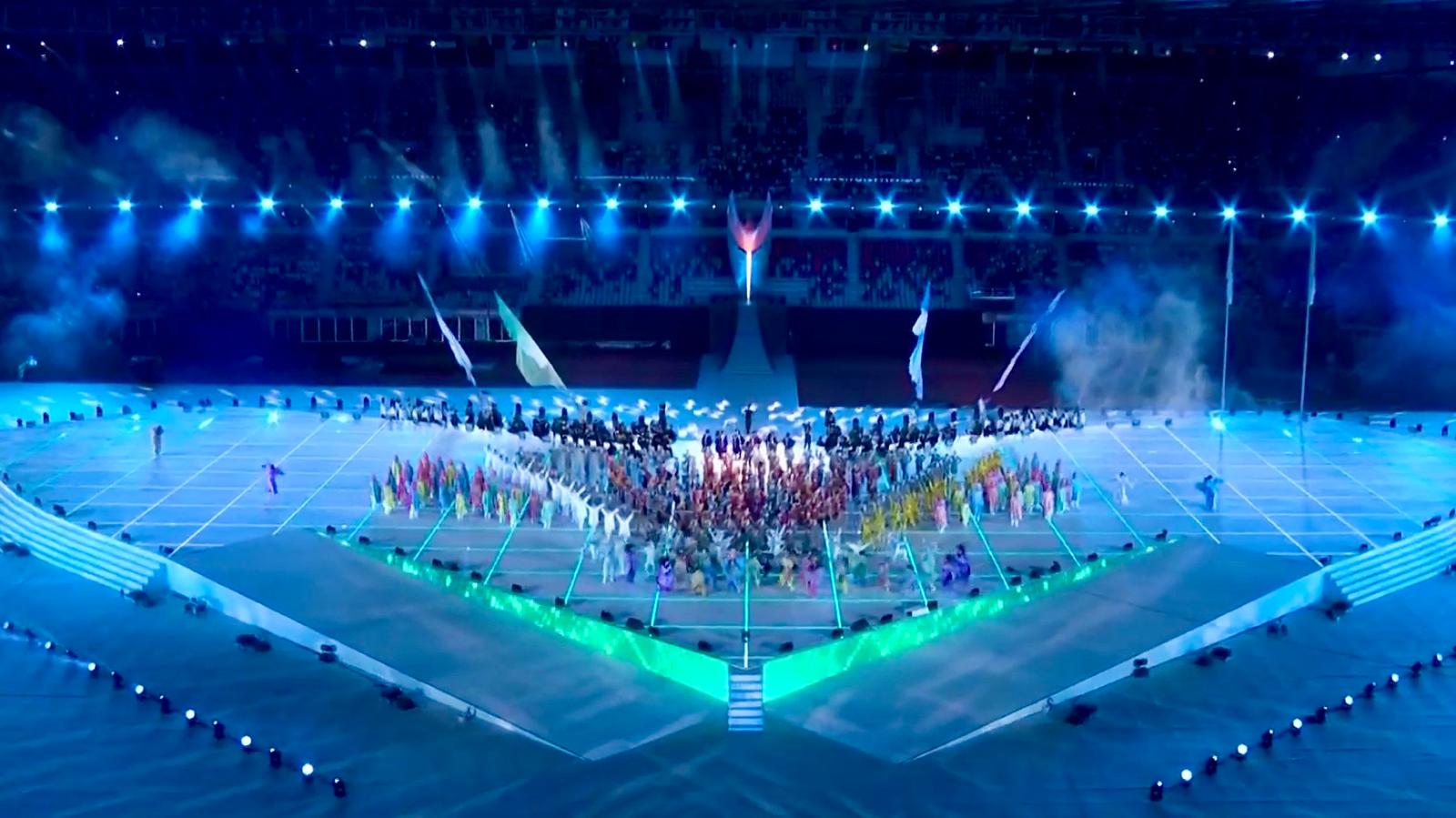 亞運會2026-名古屋開幕式精華-麵包超人聲優獻唱-歌舞伎空中飛人-鏈球父子傳火炬點聖火