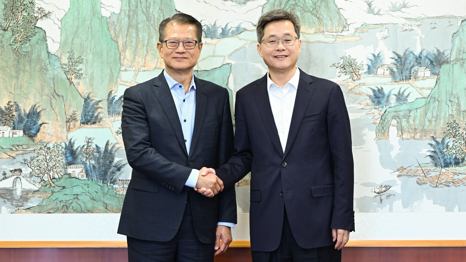 陳茂波北京拜會財金相關中央部委和機構-就內地和香港金融發展交流