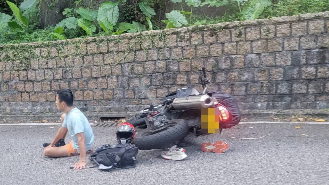 荃錦公路電單車自炒-鐵騎士受傷坐地待援