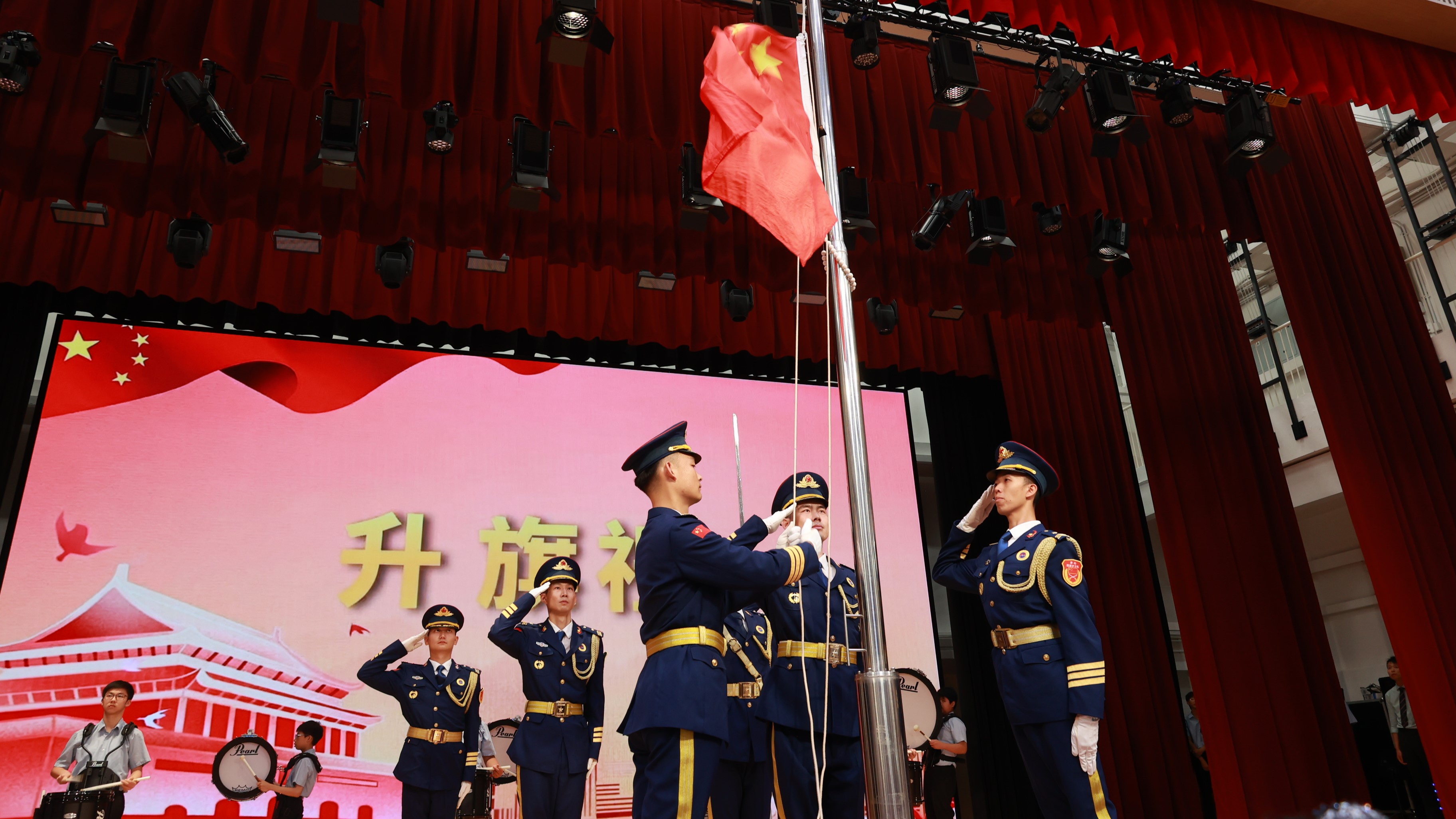 創知中學開展愛國主題系列活動--升旗儀式進校園-深化愛國教育