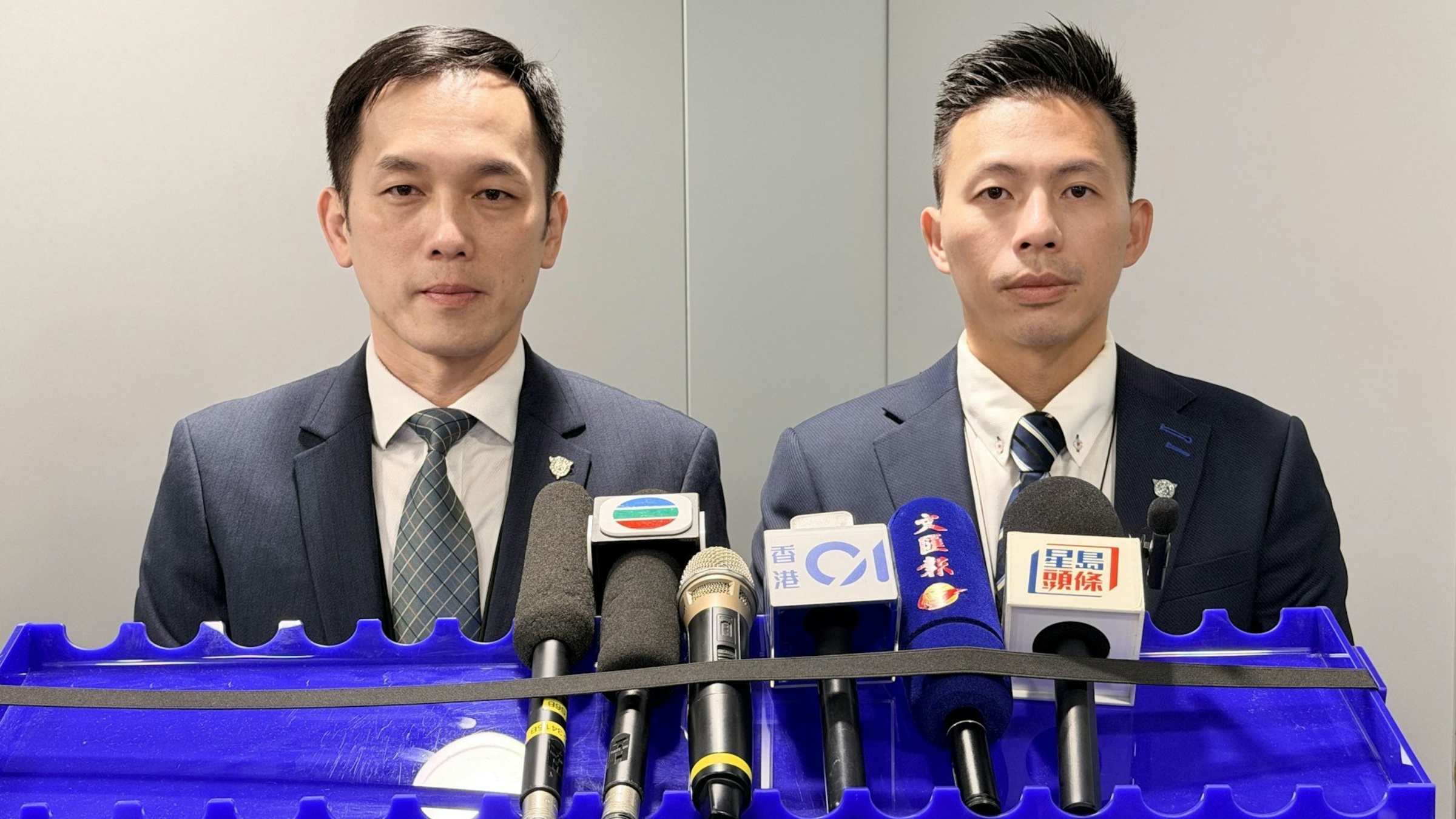 警方搗破黑幫詐騙及洗黑錢集團拘44人-涉與至少65宗假冒客服騙案有關