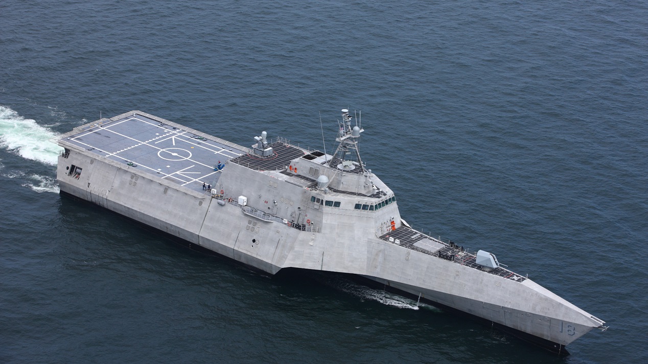 南部戰區-美艦擅闖仙賓礁附近海域-解放軍依法依規跟蹤監視