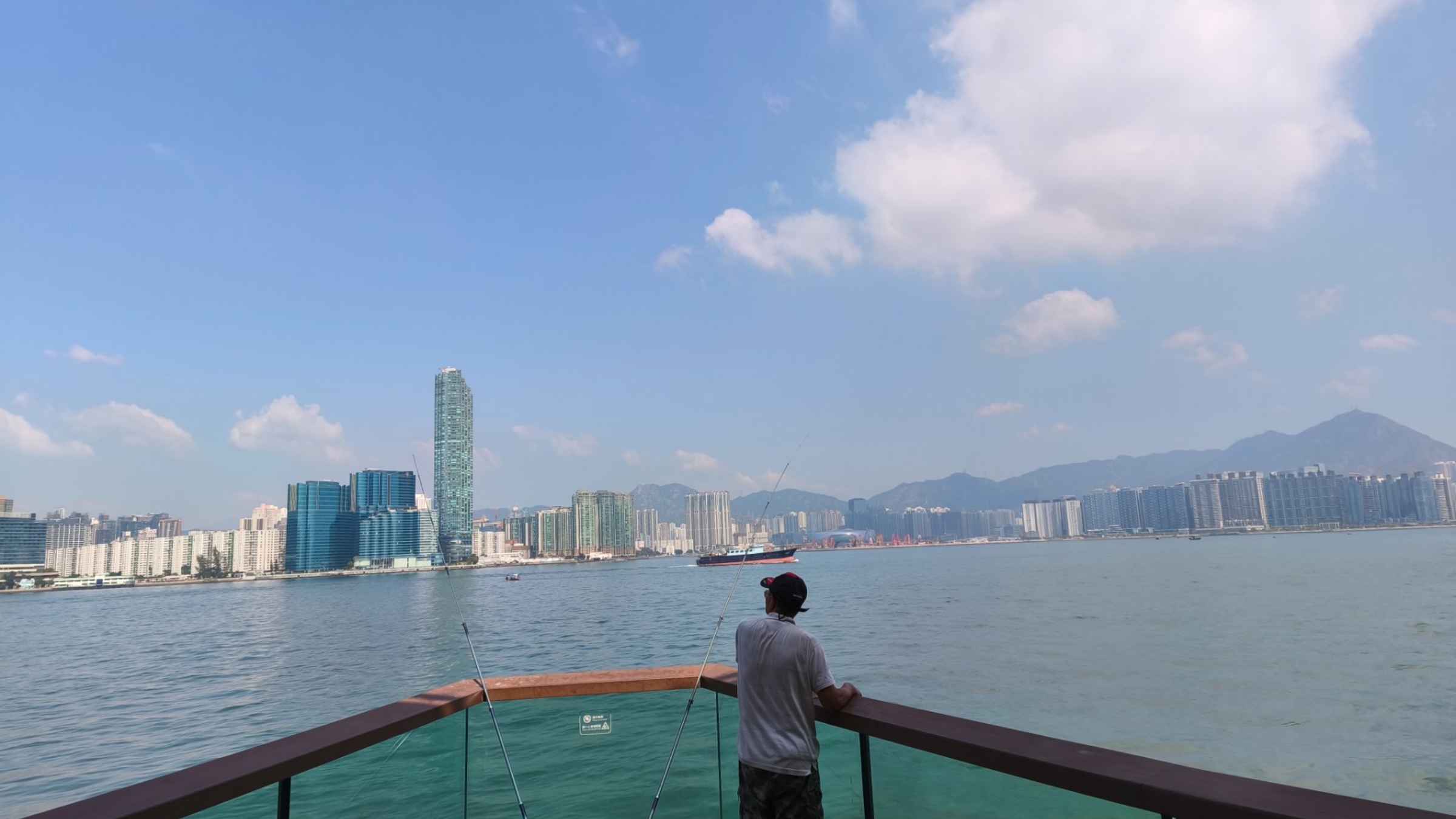 酷熱天氣警告生效創年內最遲出現紀錄-學者-料整個冬季將較平常暖