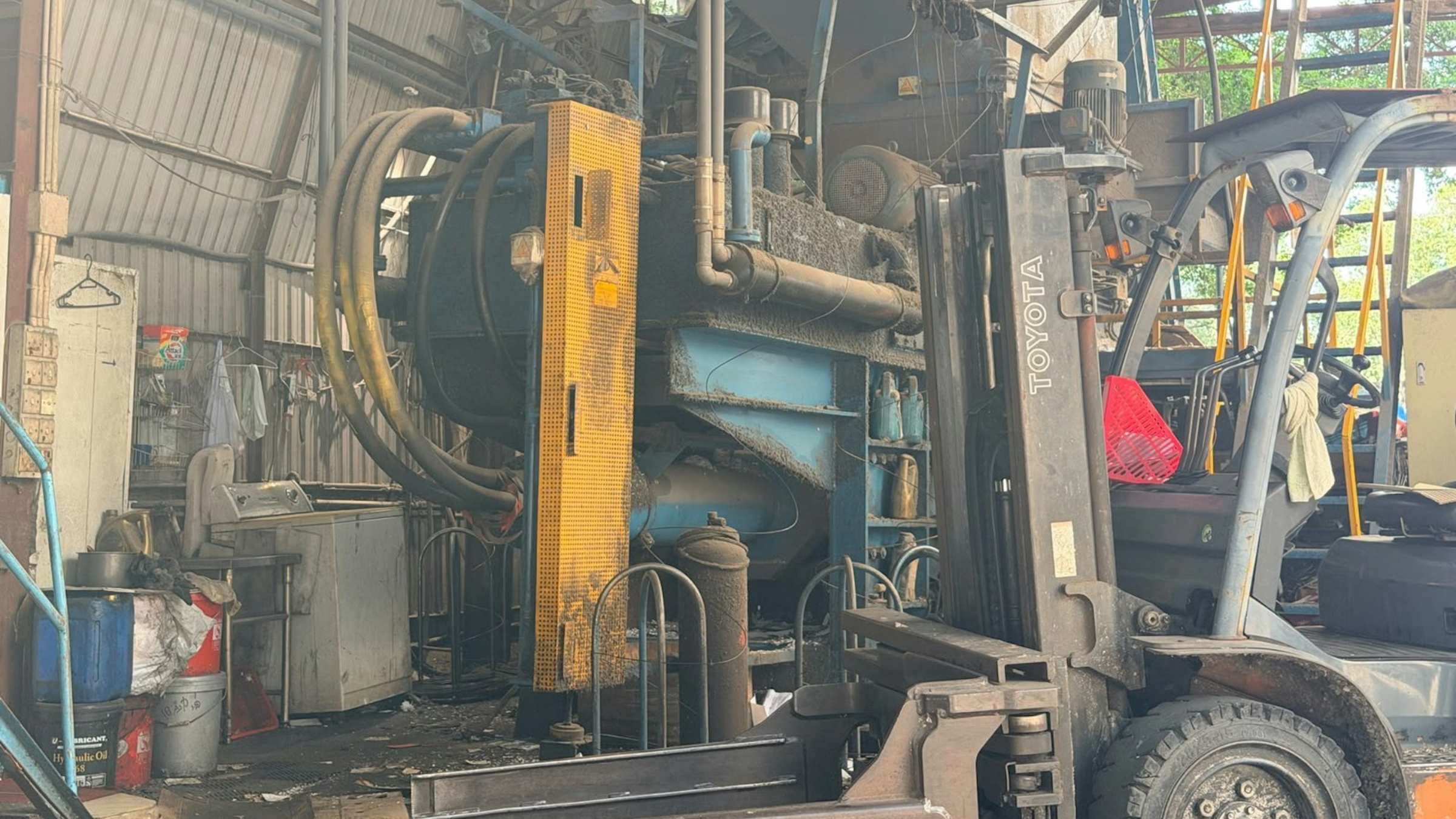廢紙廠男工人壓縮紙皮時遇工業意外-手指頭遭機器切斷