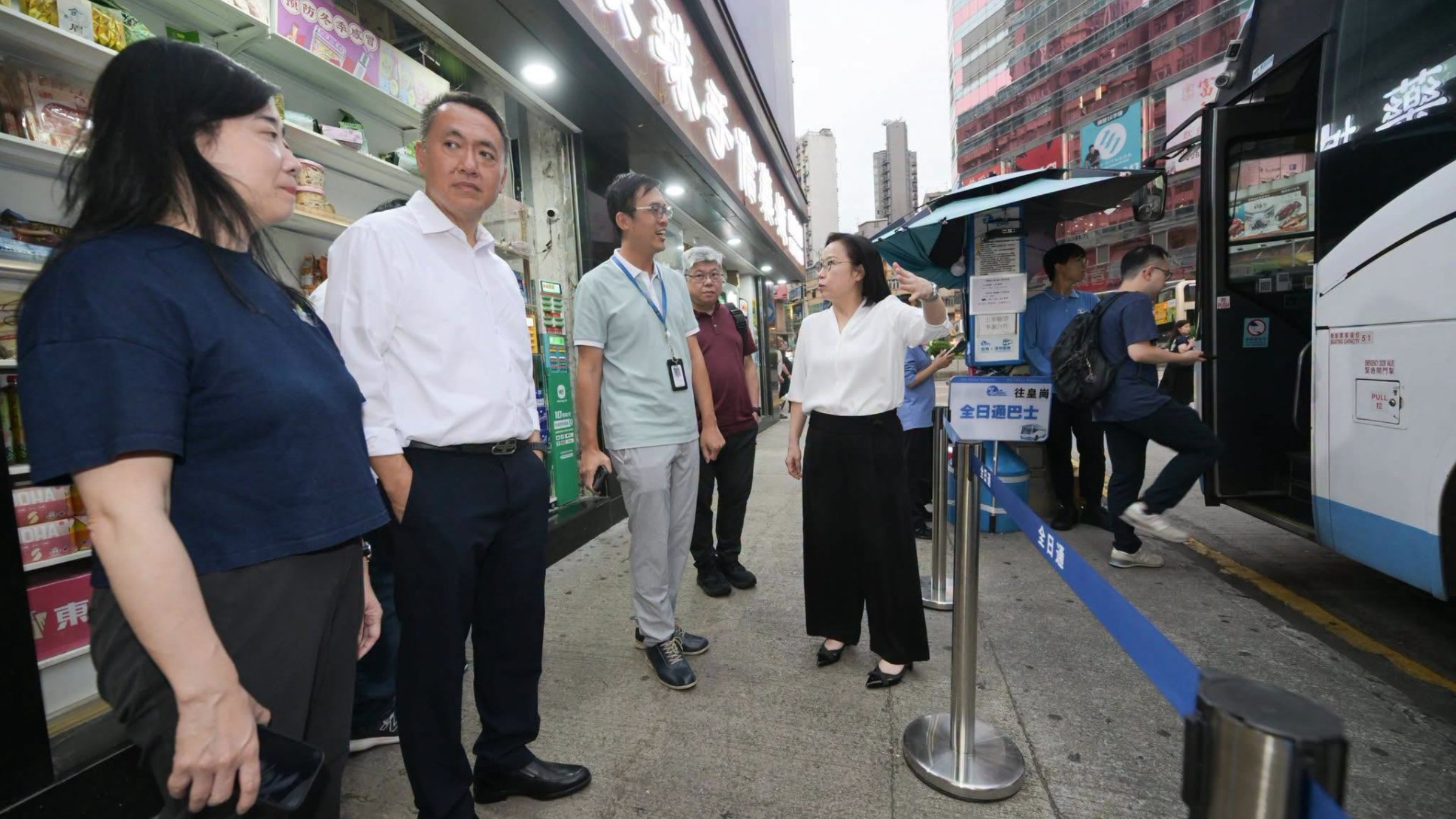 運輸署-各跨境巴士營辦商已準備就緒-應付萬聖節周末人流高峰